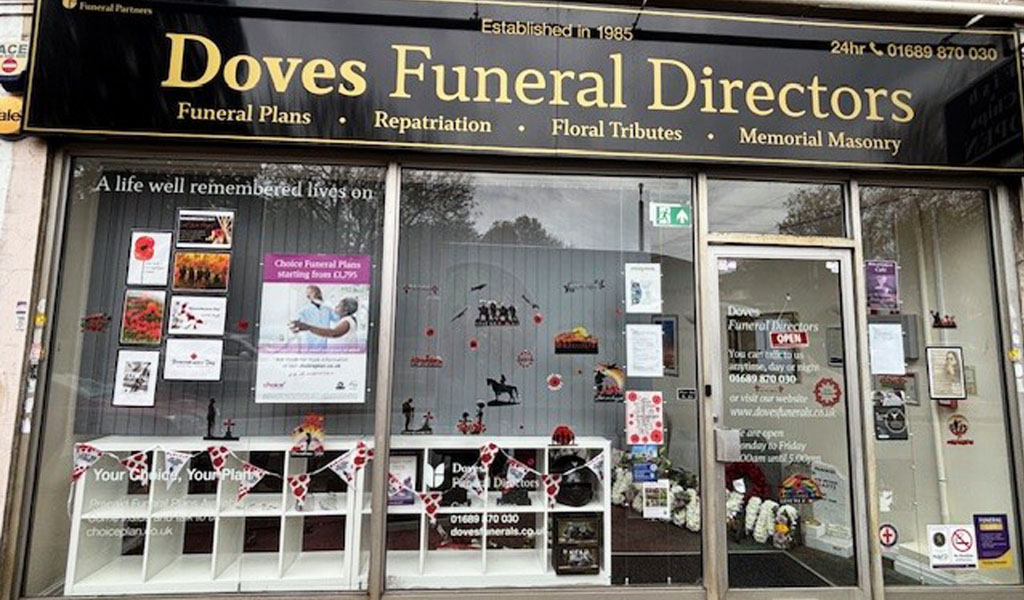 Remembrance Window Display in Doves Funeral Directors Orpington branch.
